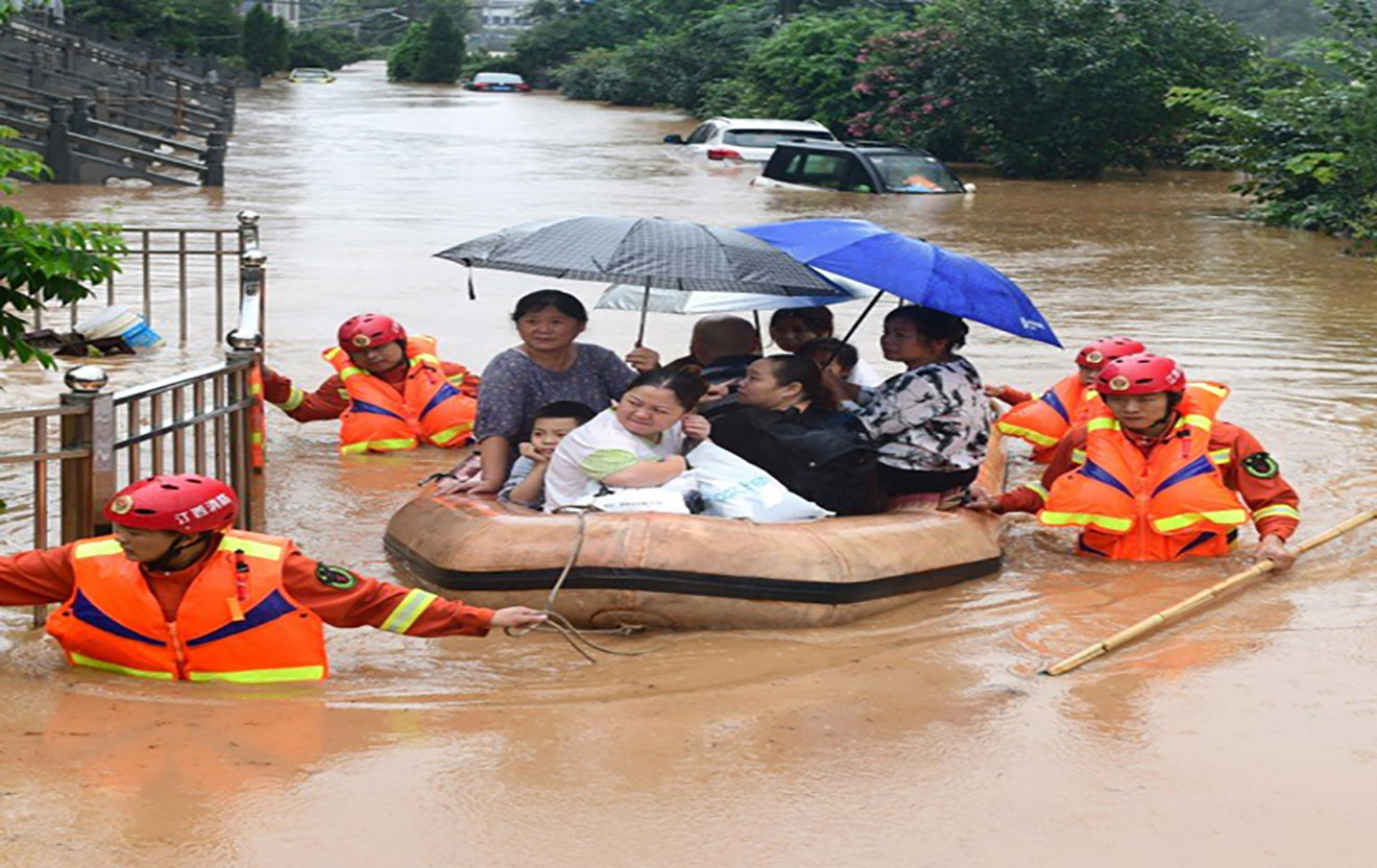 China adopta alto nivel de emergencia por inundaciones