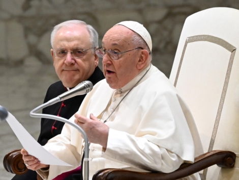 Vatican City (Vatican City State (holy See)), 10/01/2024.- Pope Francis (R), sitting next to Italian priest Monsignor Leonardo Sapienza, delivers an addres during his weekly general audience in the Paul VI Audience Hall, Vatican City, 10 January 2024. (Papa) EFE/EPA/MAURIZIO BRAMBATTI