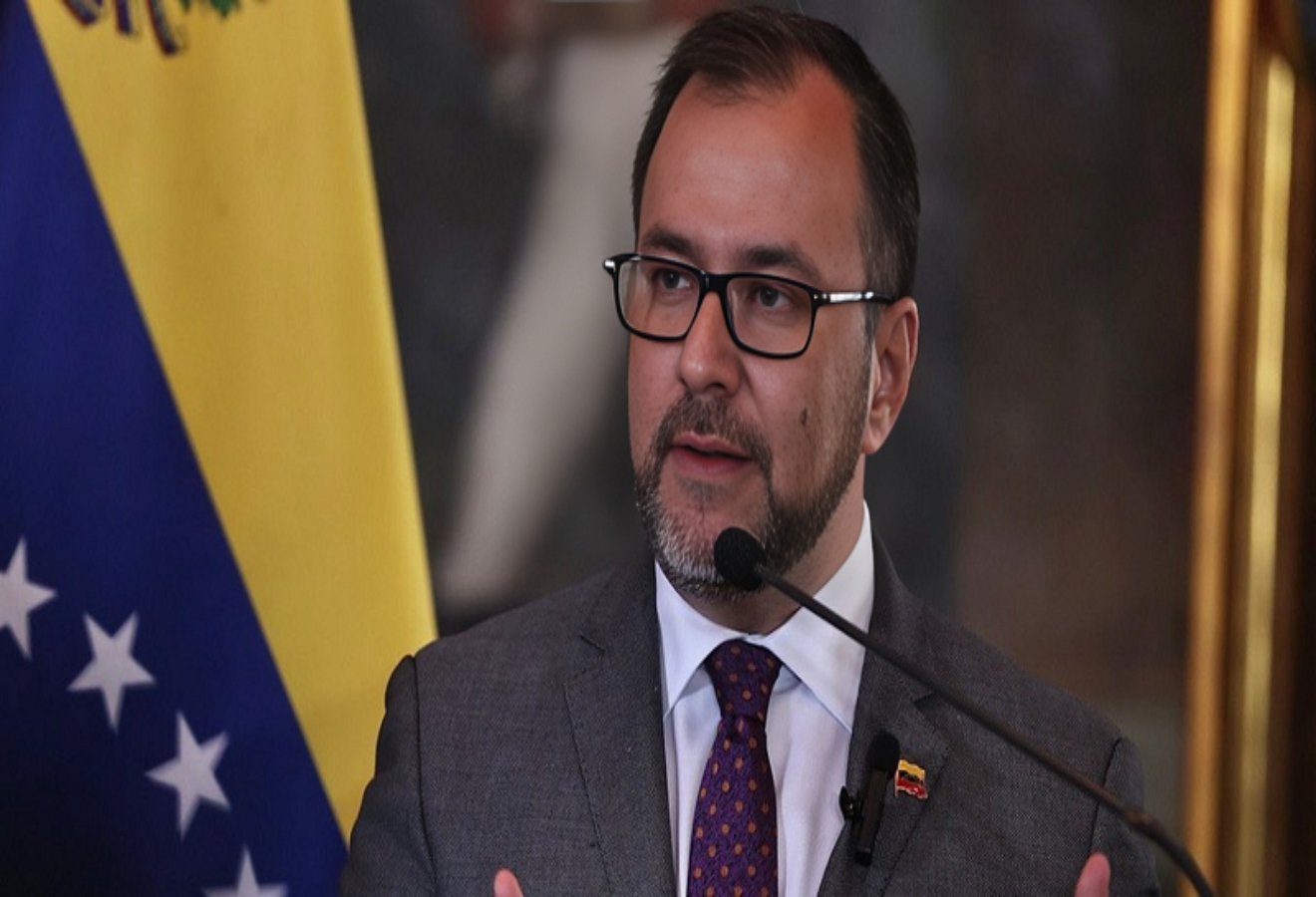 Canciller Gil: Funcionarios de EEUU reciben pago por atacar a Venezuela