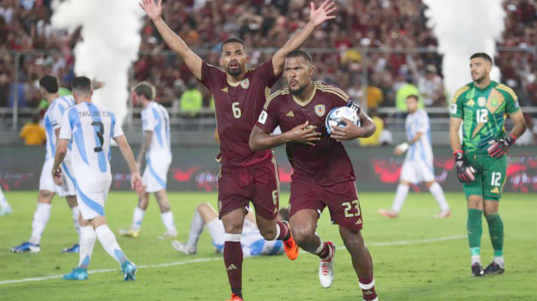 vinotinto-salomon-futbol