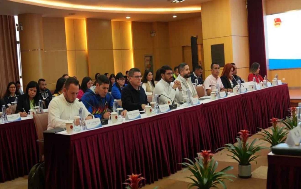 PSUV y Liga de la Juventud Comunista de China afianzan cooperación en Shanghai