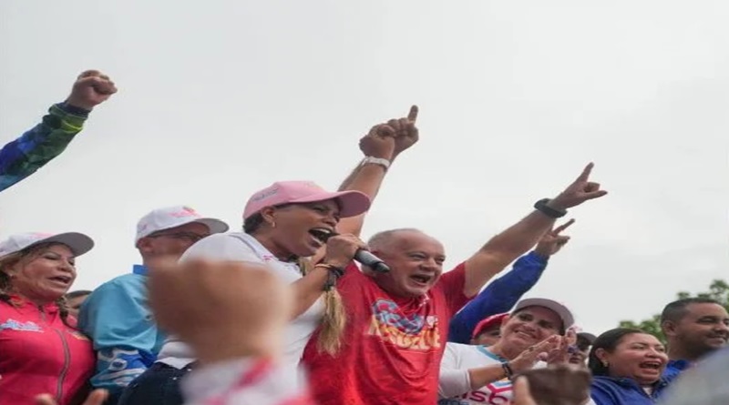 Foto-Con-el-Mazo