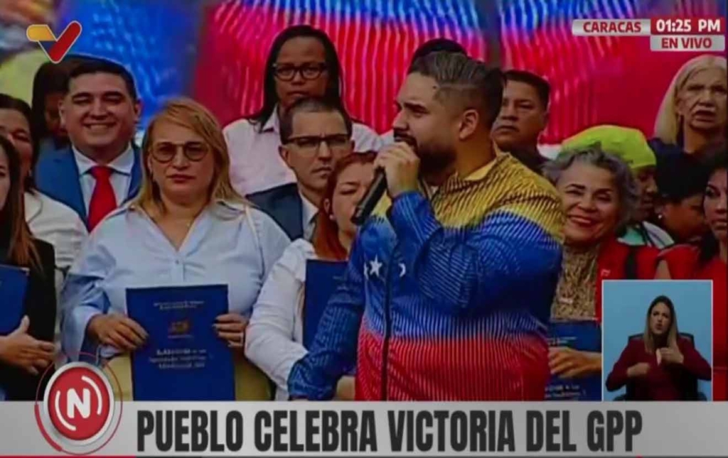 Nicolás Maduro Guerra Nosotros somos la gente que va a seguir resolviendo junto al Pueblo