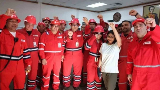 Vicepresidenta Rodríguez hizo un reconocimiento a los trabajadores fuerza motriz del milagro venezolano