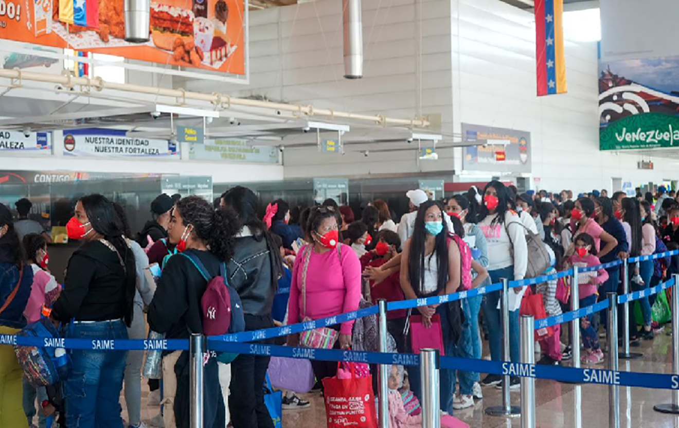 Vuelo 2 Plan vuelta a la patria