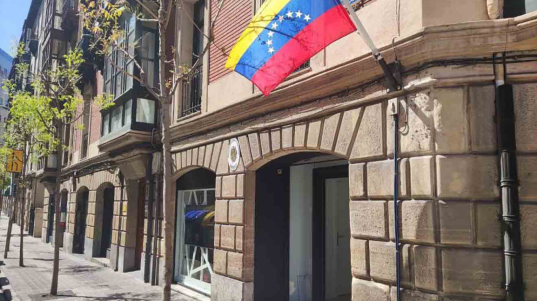 Consulado General de Venezuela en Bilbao suspende atención al público por daños de infraestructura