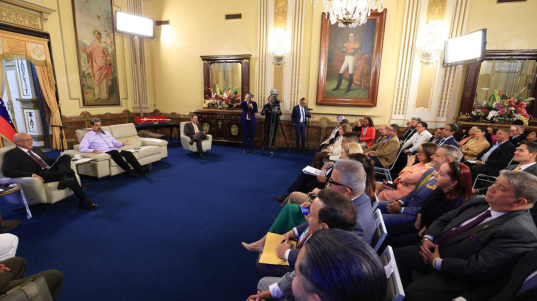 cortesia-parlamentarios-del-gran-caribe-en-reunion-con-nicolas-maduro-50748