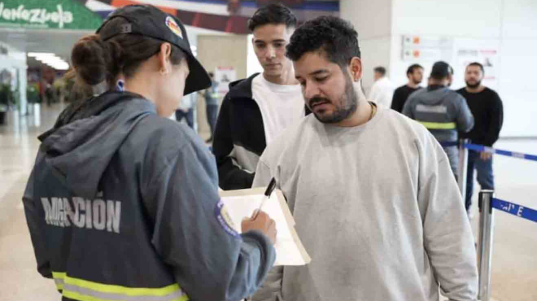 Más de 160 venezolanos regresan al país provenientes de Estados Unidos