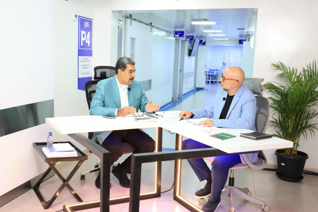 photo_4920731863844850578_y