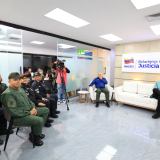 photo_4920731863844850598_y