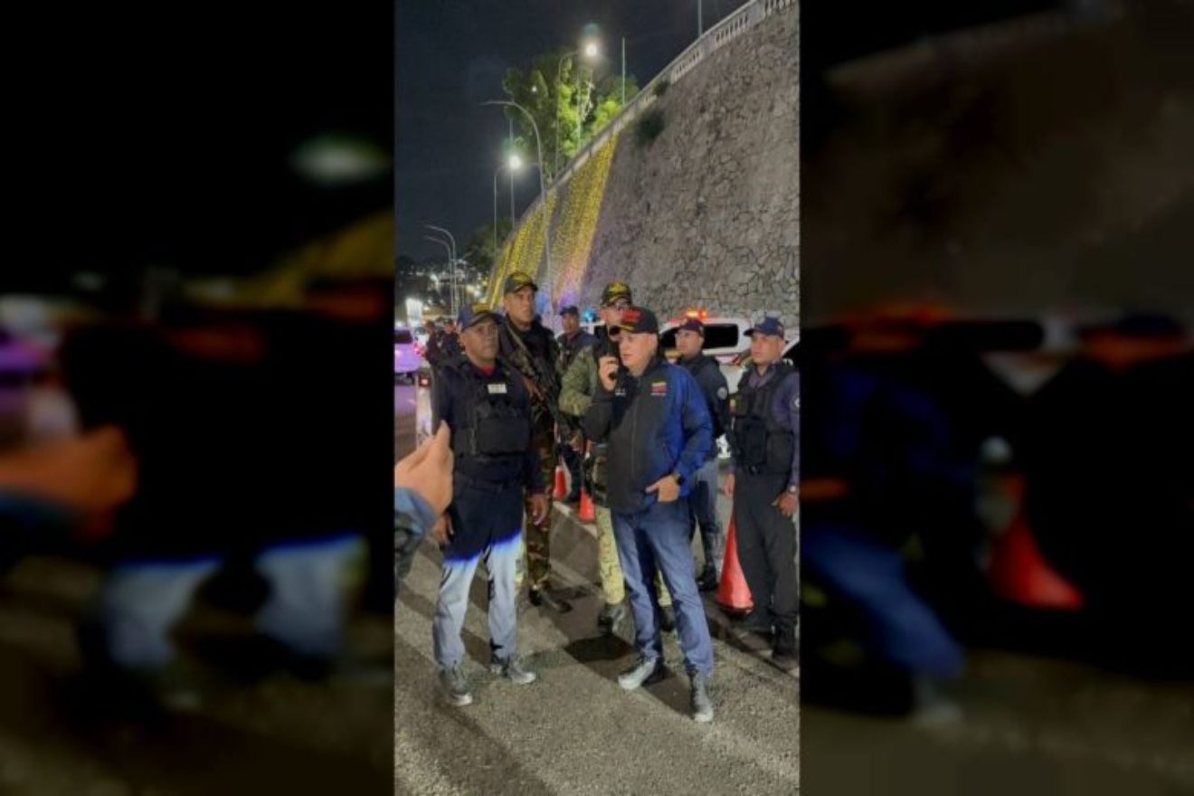 Diosdado Cabello supervisa patrullaje de seguridad en Caracas para garantizar la paz