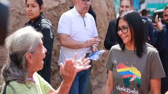 Presidenta encargada Delcy Rodríguez visita parroquia La Vega para consolidar Poder Comunal