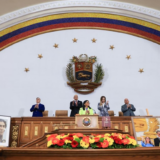 Presidenta encargada entregó propuestas legislativas sobre protección socioeconómica y aceleración de trámites