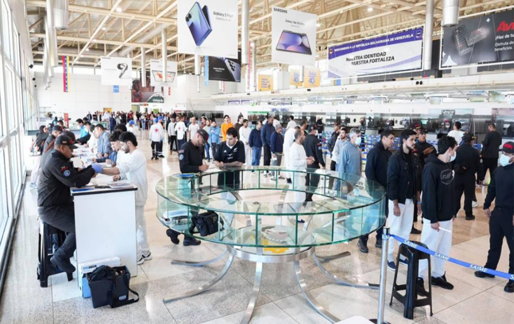 Arriban a Venezuela 110 connacionales provenientes de EEUU