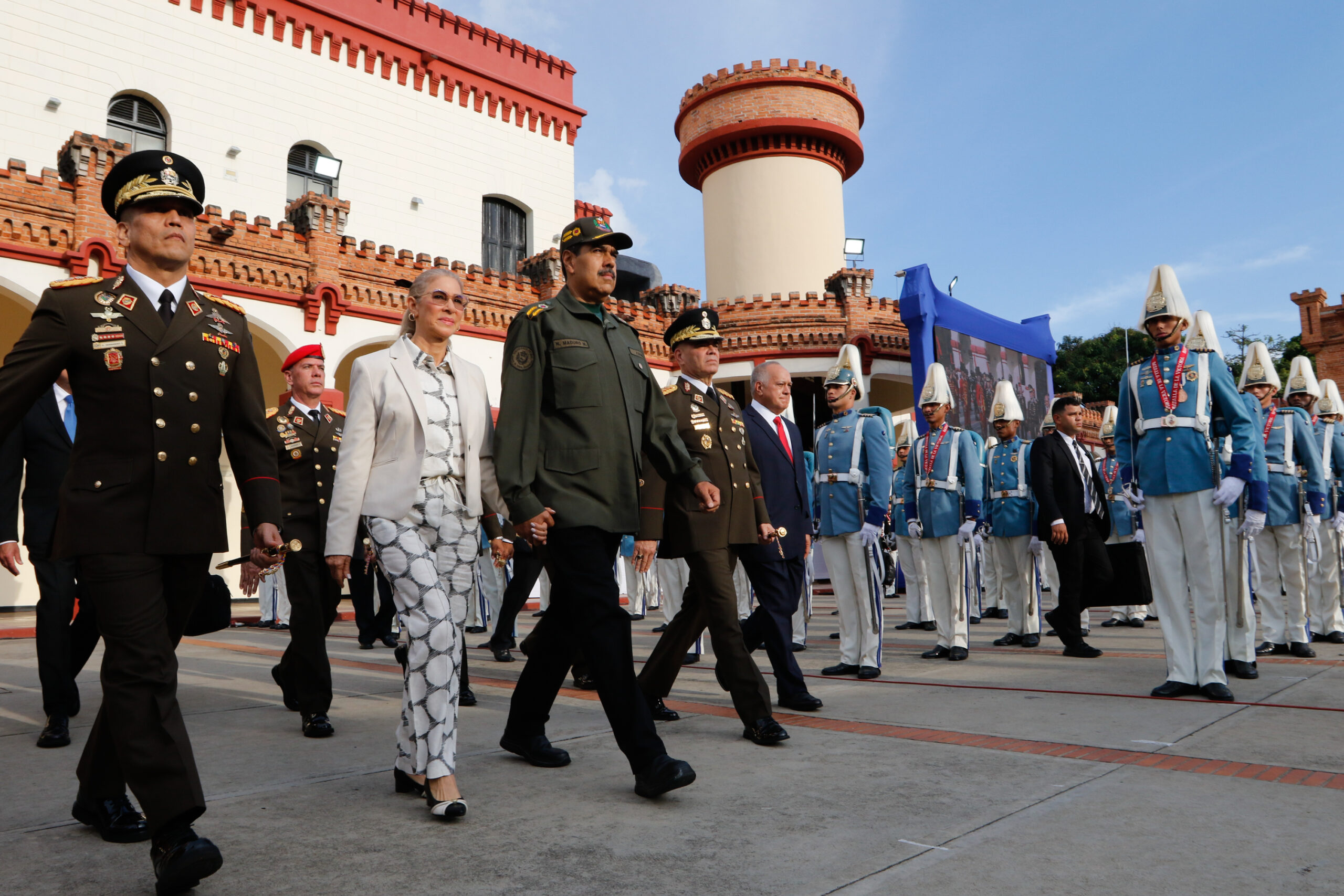 Presidente Maduro rechaza campaña mediática contra Elvis Amoroso