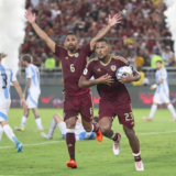 vinotinto-salomon-futbol