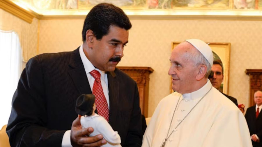 presidente-nicolas-maduro-y-el-papa-francisco-36555