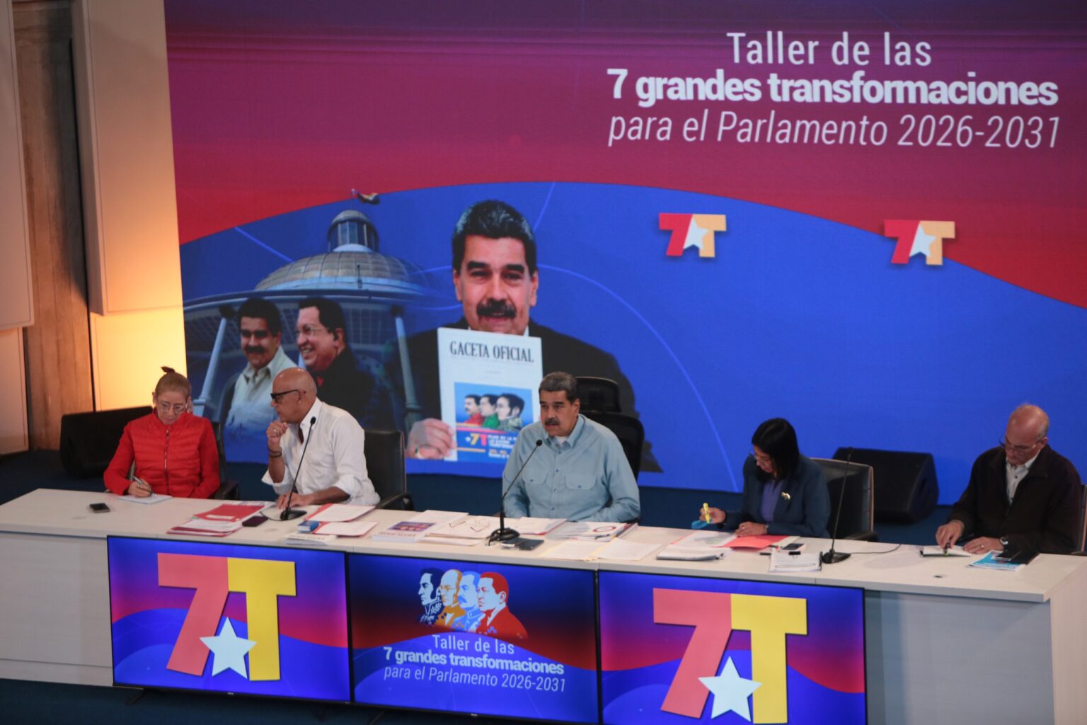 Presidente Maduro: Solo el pueblo puede derrotar la locura de que se involucren en la guerra