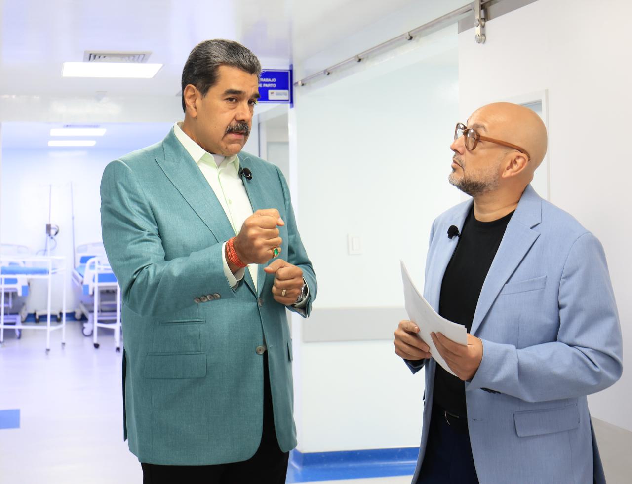 photo_4920731863844850576_y