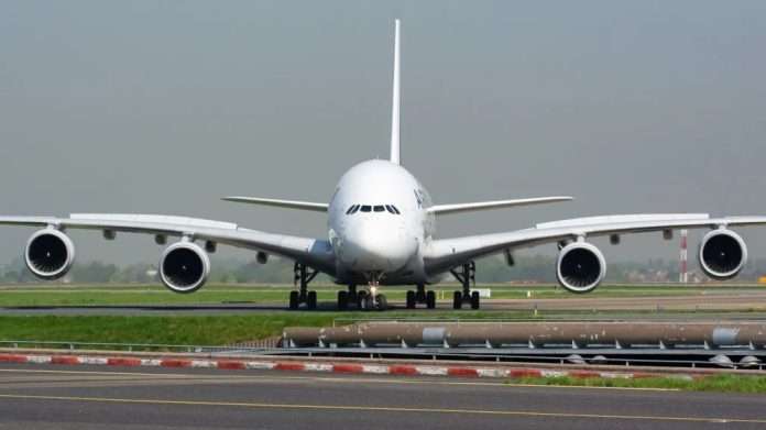Airbus-A380-696x391