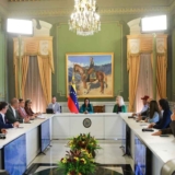 Presidenta Encargada Delcy Rodríguez encabeza reunión con integrantes del Programa para la Convivencia y la Paz