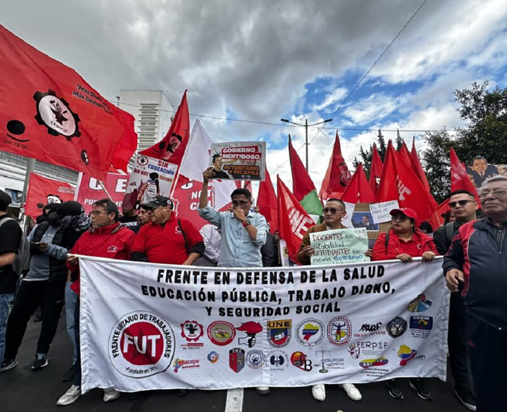 Gremios en Ecuador llaman a paro nacional contra medida que extiende jornada laboral a 12 horas