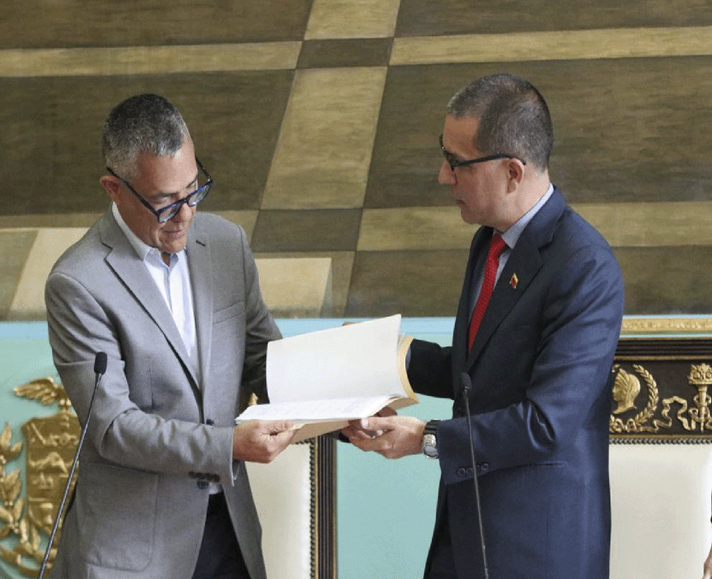 Más de 6.400 personas han solicitado beneficio de la Ley de Amnistía, informa Jorge Arreaza