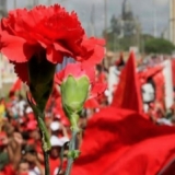 marcha de los claveles