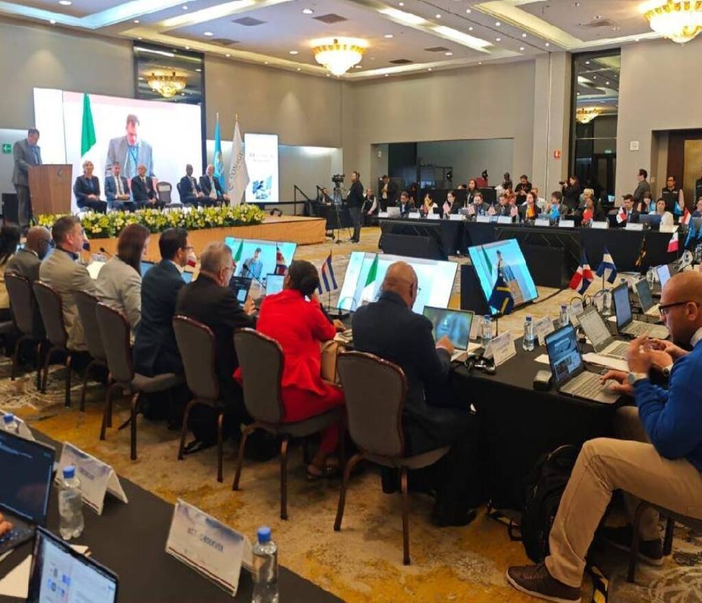 Venezuela presente: Autoridades meteorológicas participan en el 48º Comité de Huracanes en México